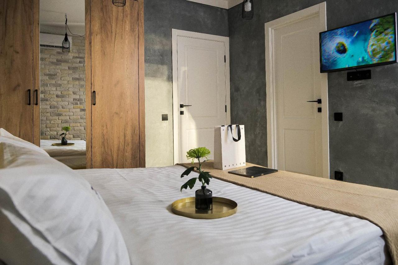 Freedom Apartments In City Center Киев Екстериор снимка
